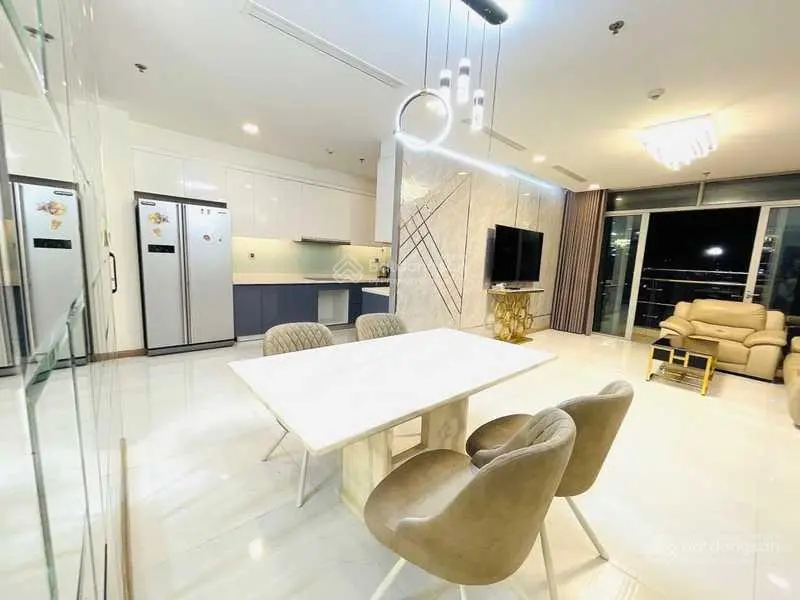 DỌN QUA SỐNG VỚI CON TRAI CẦN NHƯỢNG LẠI CHUNG CƯ