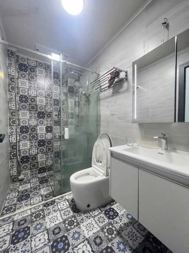 Hiếm căn góc sát phố nhà dân xây chắc chắn chỉ nhỉnh 6 tỷ ô tô đỗ cửa, vào nhà nếu muốn muốn