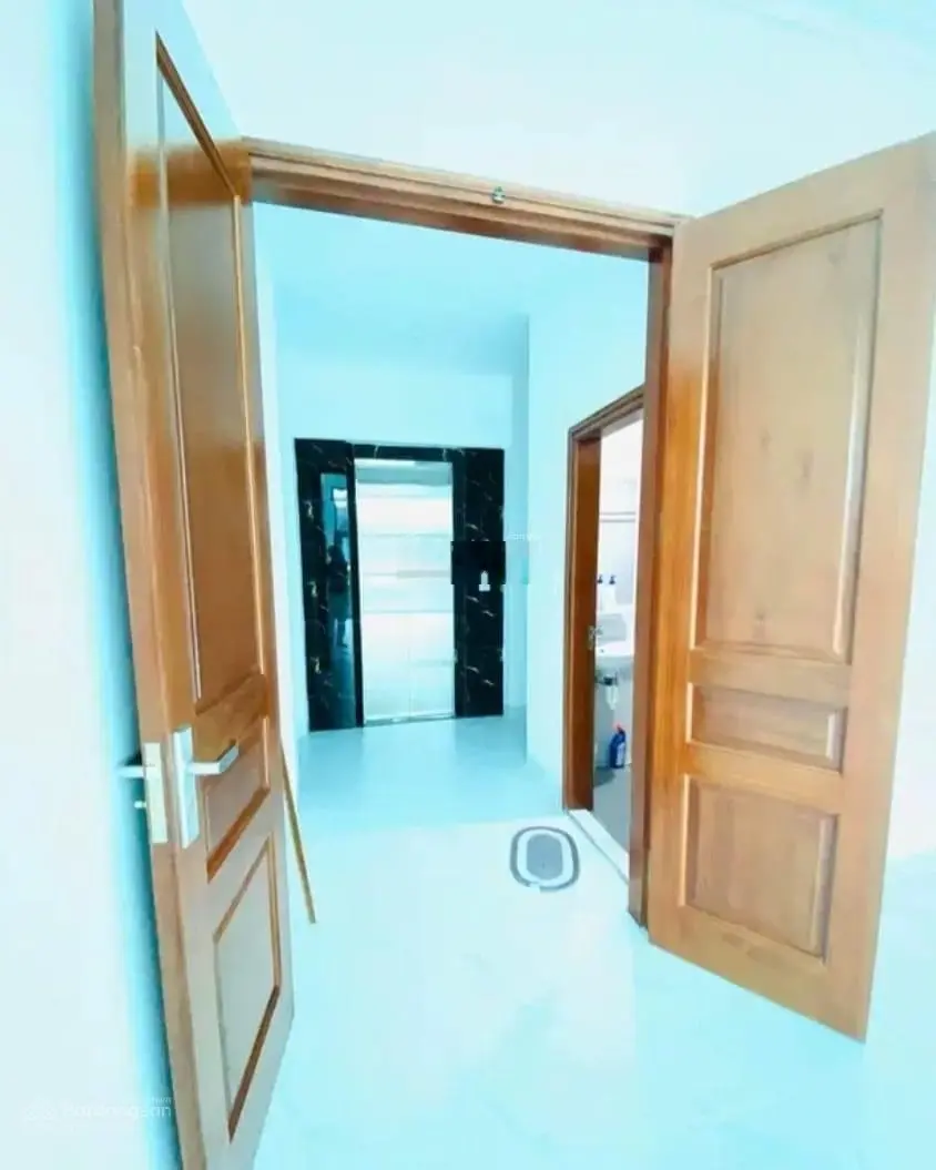 Bán nhà phố Phương Mai , quận đống đa,41 m2 x 5 tầng, Lô góc ,phân lô,ô tô đỗ cửa ,Giá 16.9 tỷ .