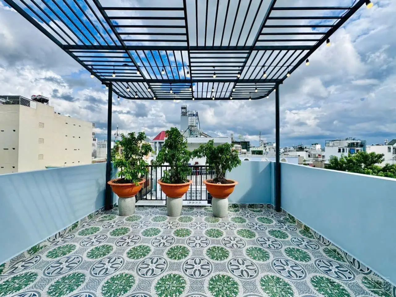 Chính chủ kẹt tiền bán nhà GIÁ 3TỶ550 Đ.Trần Não, Q.2. DT 60m2. HĐ thuê 16tr/tháng. Nhà 1T2L. SHR