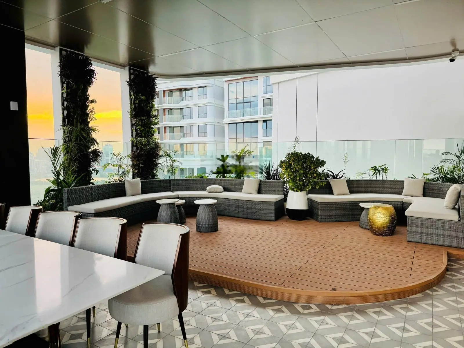 Bán 2 phòng ngủ zeit river thủ thiêm 90m2 view hồ bơi nội khu đẹp giá đầu tư net giá gốc 14ty380