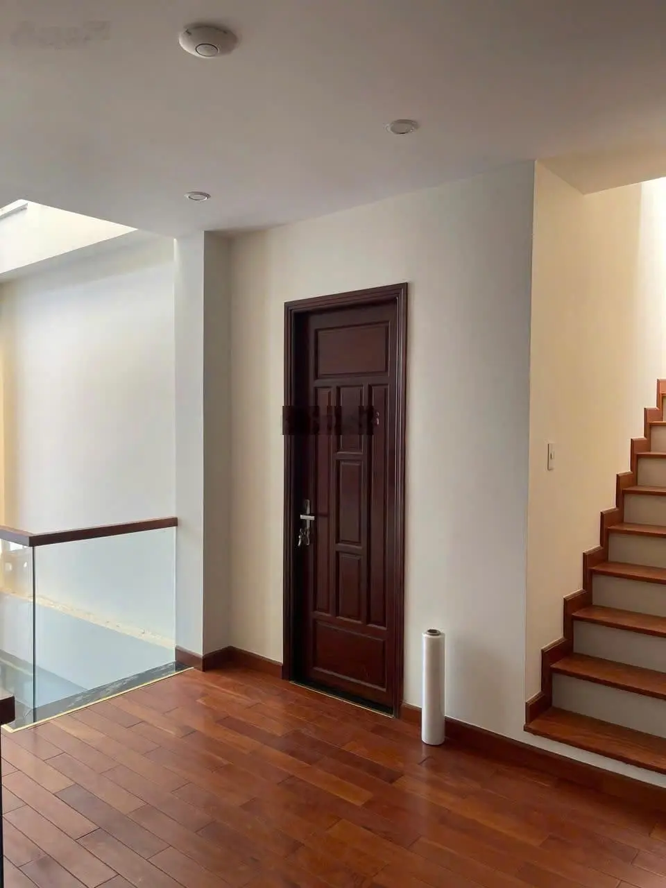 Nhà siêu đẹp vào ở ngay! HXH Hoàng Văn Thụ, p8 (4,5x22m) sẵn 5 Tầng (thang máy) chỉ 19,9 tỷ