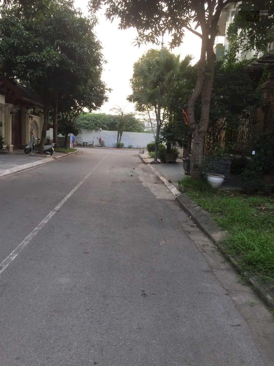 Bán gấp căn biệt thự tại Long Biên. - Khu HH - khu Đô thị Việt Hưng - Long Biên