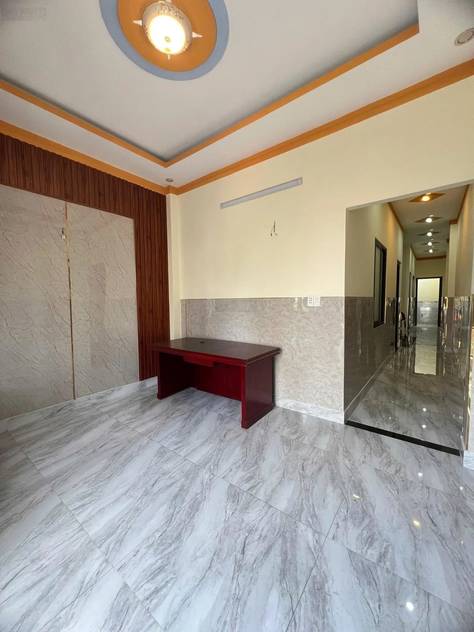 Tôi chính chủ cần bán gấp nhà 1 trệt 2 tầng lầu đường nhựa 8m tại thành phố Dĩ An