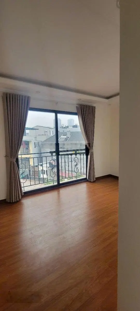 Bán nhà Mới, Lô Góc 2 Thoáng - Ô tô Đỗ, vào nhà - Thang Máy - Ngõ Thông - Kinh Doanh