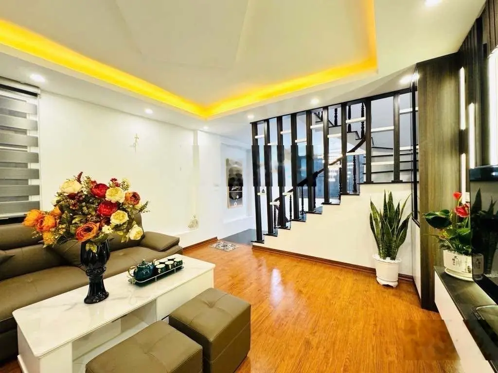 Bán nhà 5tầng cực đẹp phố khương đình - thanh xuân - lô góc 2 thoáng mát - ô tô gần nhà