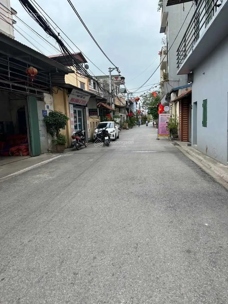 Cần bán mảnh đất tại Nguyễn Bình, Dương Xá, Gia Lâm. Diện tích 55m2, giá 2,2 tỷ