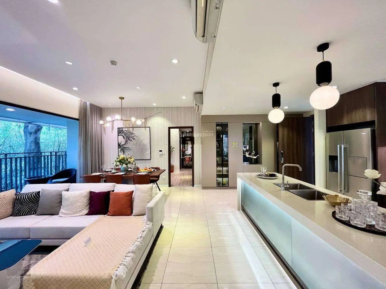 Chính chủ cần bán căn 3 phòng ngủ diện tích lớn nhất dự án 145m2 view sông và Phú Mỹ Hưng