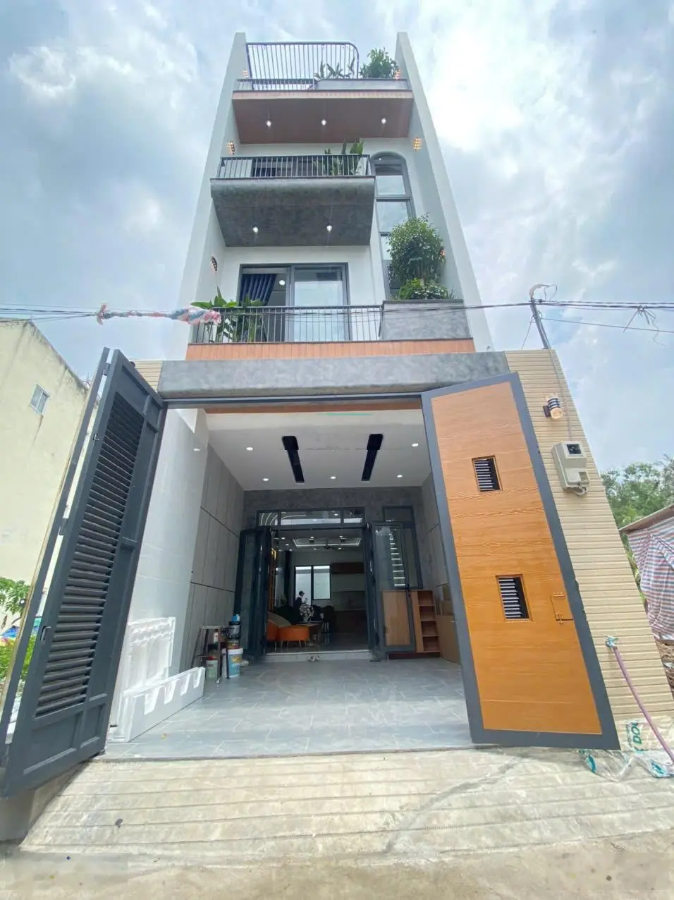 Nhà đẹp - full nội thất cao cấp - đường Linh Đông - DT 66m2 + 4 tầng
