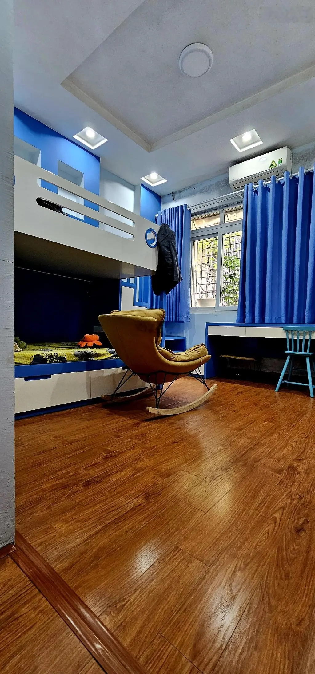 Nguyễn viết xuân- hà đông, nhà đẹp 5 tầng, dt 48m + mt 4.2m - chỉ 8.2 tỷ lh:0962797596.
