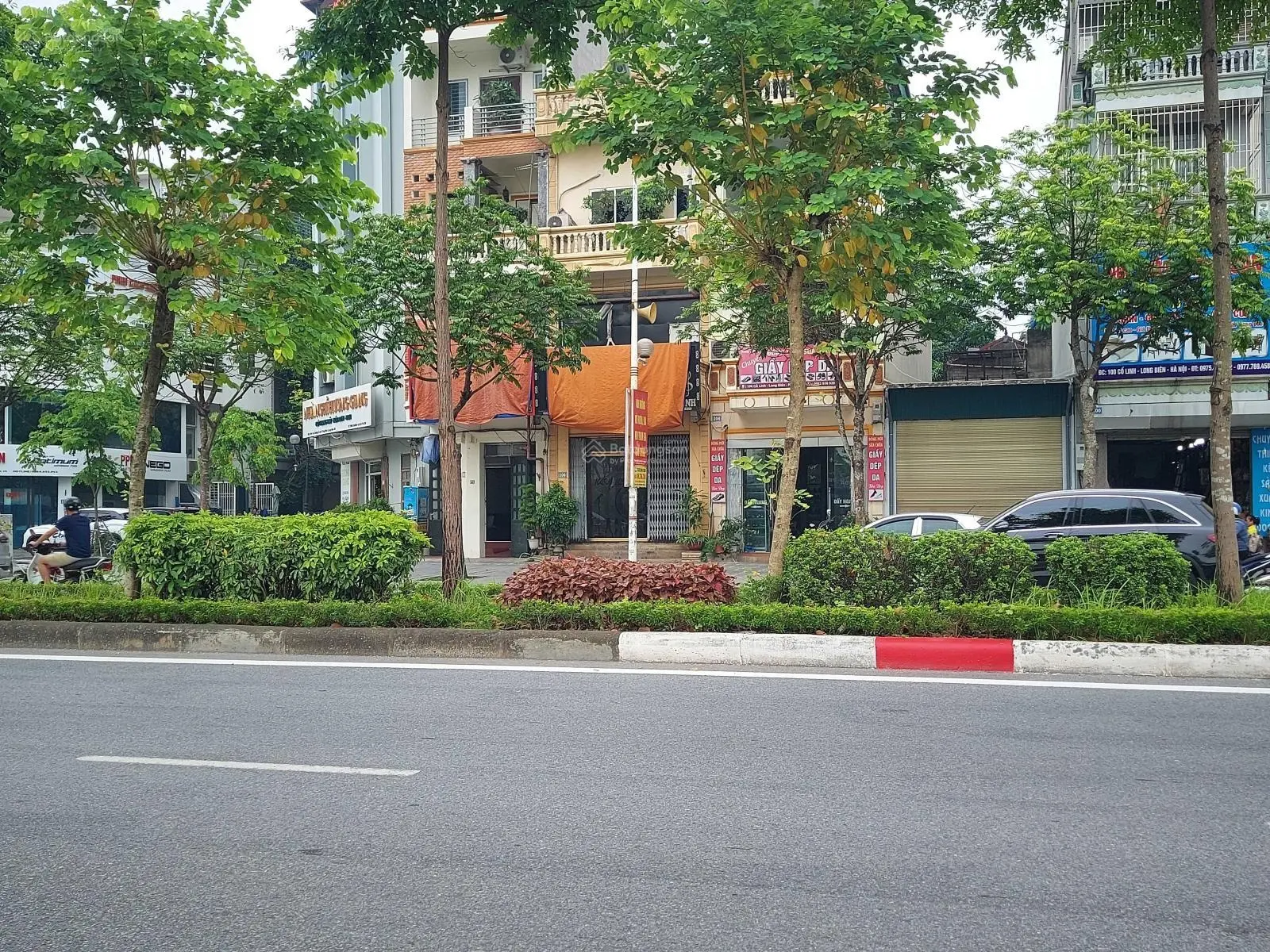 Không có căn thứ 2, bán nhà phố Cổ Linh, Long Biên. Vị trí vip, thông số vàng. DT 98m2 MT 5m, 26 tỷ