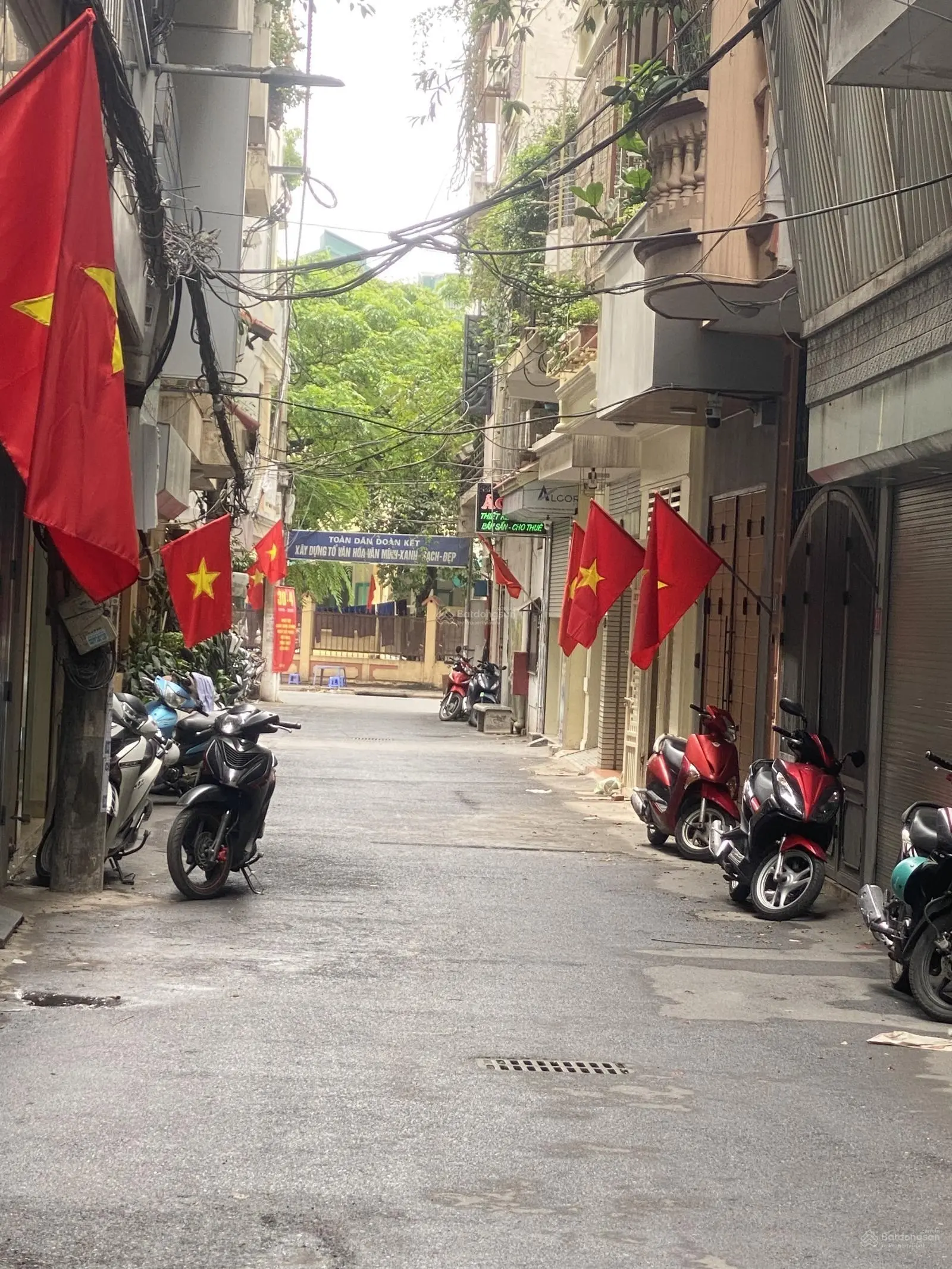 2 oto tránh nhau nhà Hoàng Văn Thái 46m x 4 tầng,Thoáng trước sau, nhà dân xây chắc chắn nhỉnh 15ty