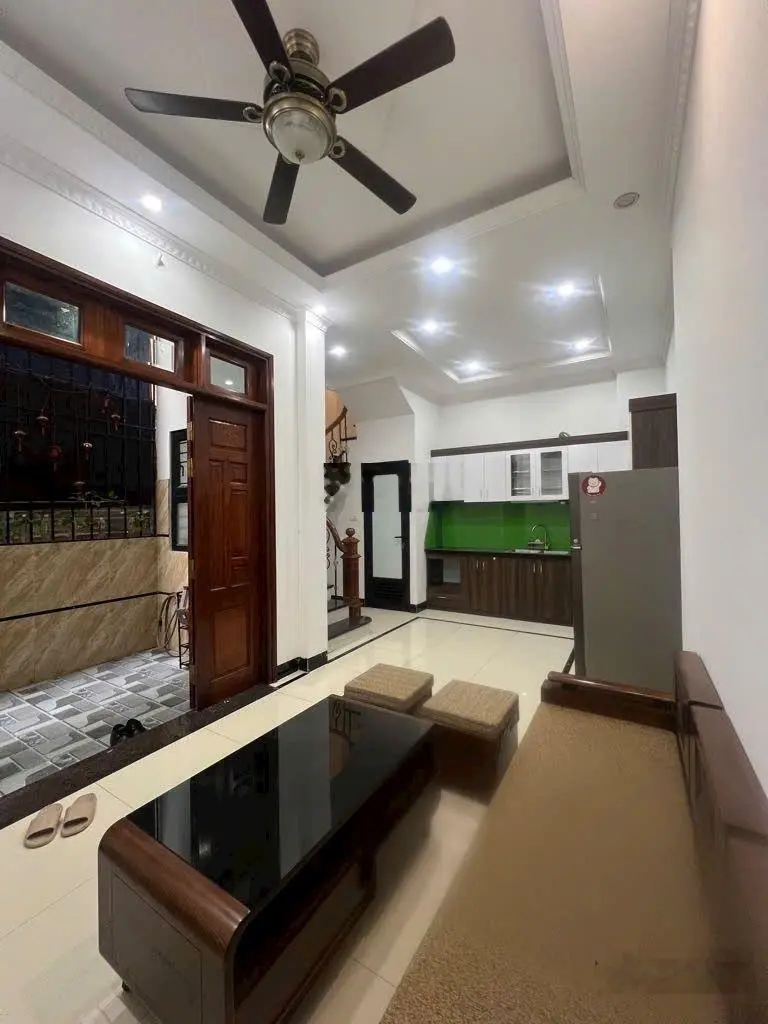 Cực hiếm oto đỗ cổng - 30m phố Hồng Tiến - chủ nhà tặng full nội thất 5 phút sang phố ở sướng cực