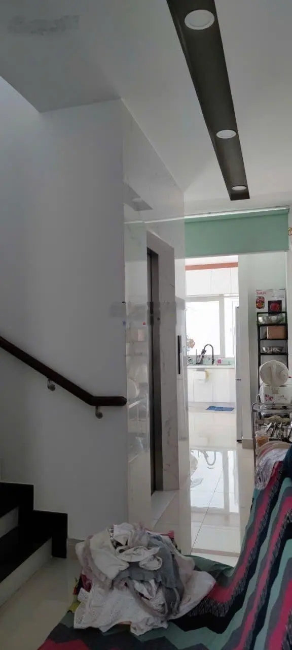 Chính chủ đứng bán siêu phẩm duy nhất gần chợ Hoà Bình, đường Bùi Hữu Nghĩa, 18,3 tỷ VND, 68m2