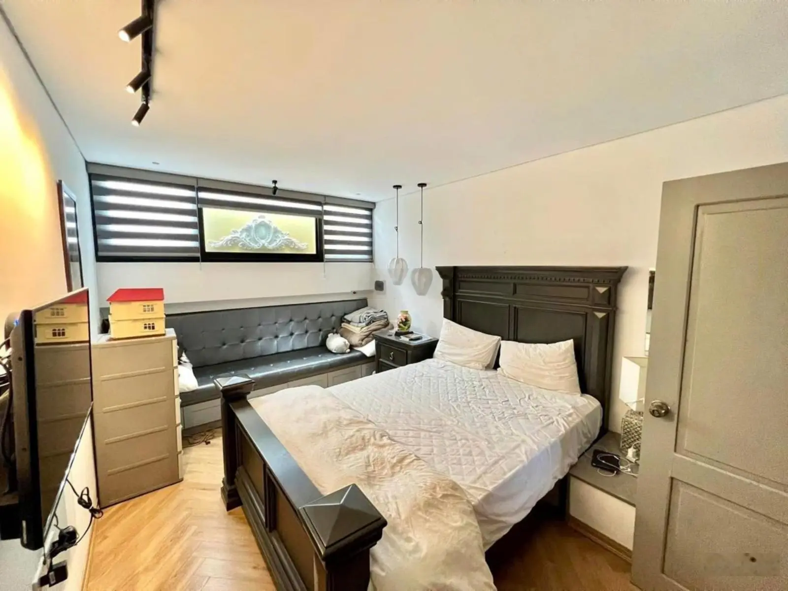 5.3 tỷ! Bán nhà mặt phố Hàng Đồng, Q. Hoàn Kiếm, HN. Lh: 0975 997 ***