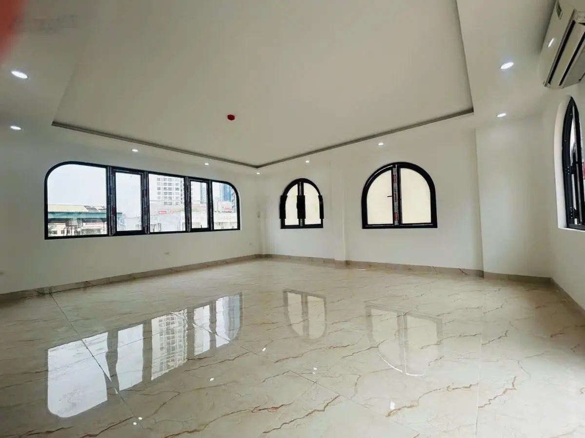 7 tầng thang máy mới cực đẹp Nguyễn Chí Thanh sổ 50m2 vuông đẹp