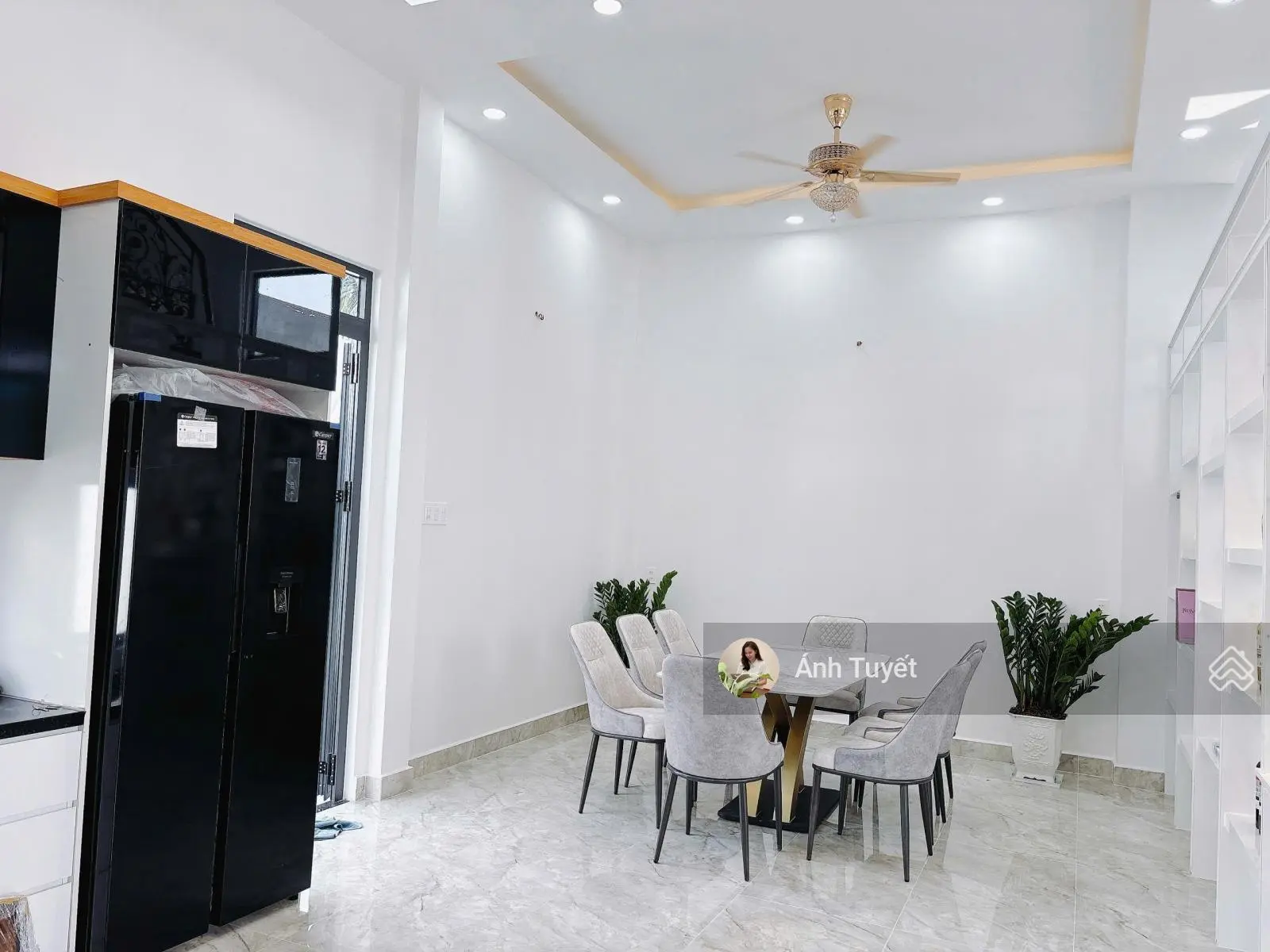 Giảm giá 600 triệu từ 1.4 tỉ xuống còn 800 triệu nhà Góc 2MT Đinh Đức Thiện 12x25m 1 lầu, SHR