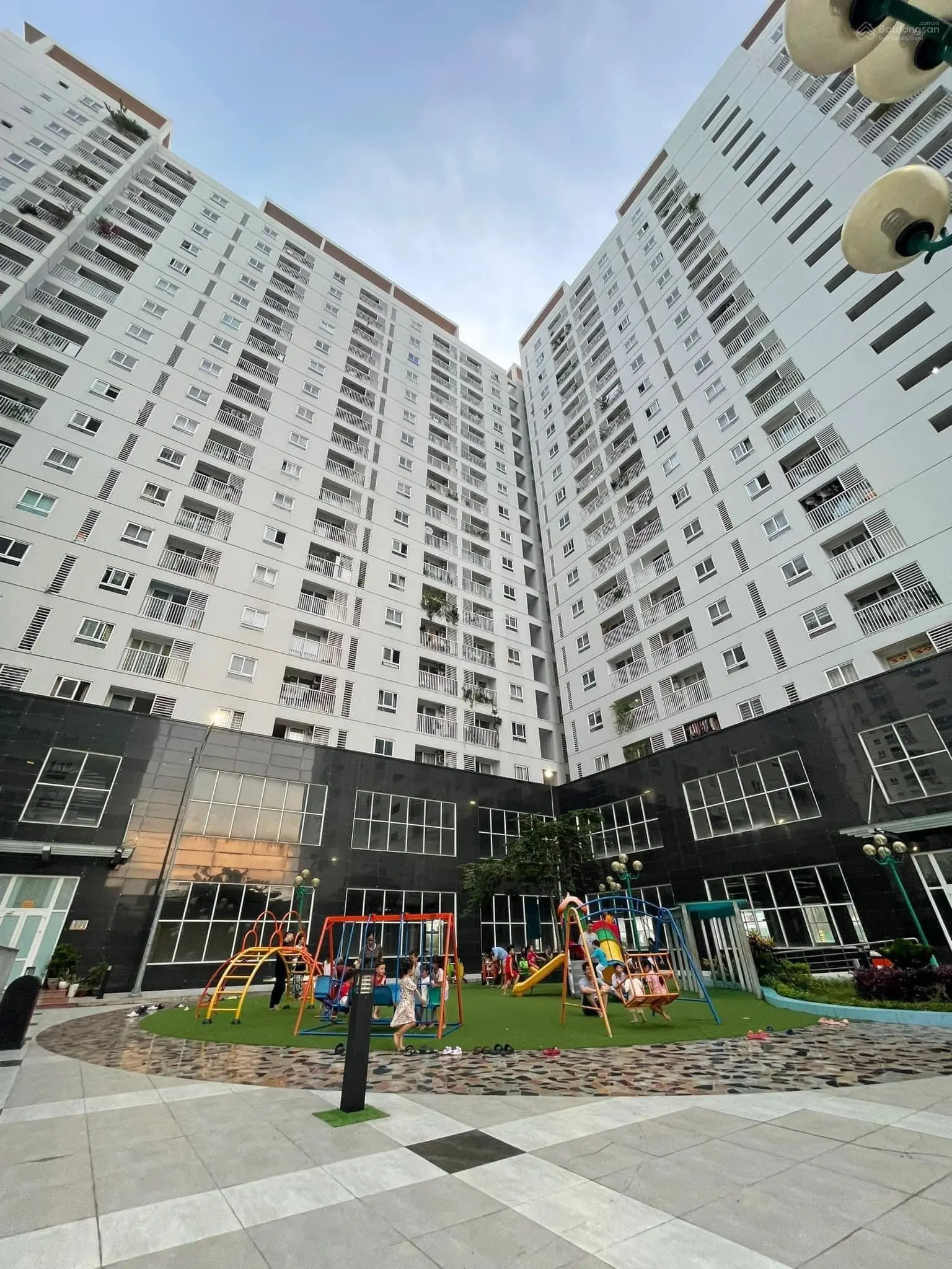Deal căn Tara 2PN 2WC Rộng 68m2 giá 2,9 tỷ - Nhà đẹp view thoáng mát - LH: 0907 336 ***