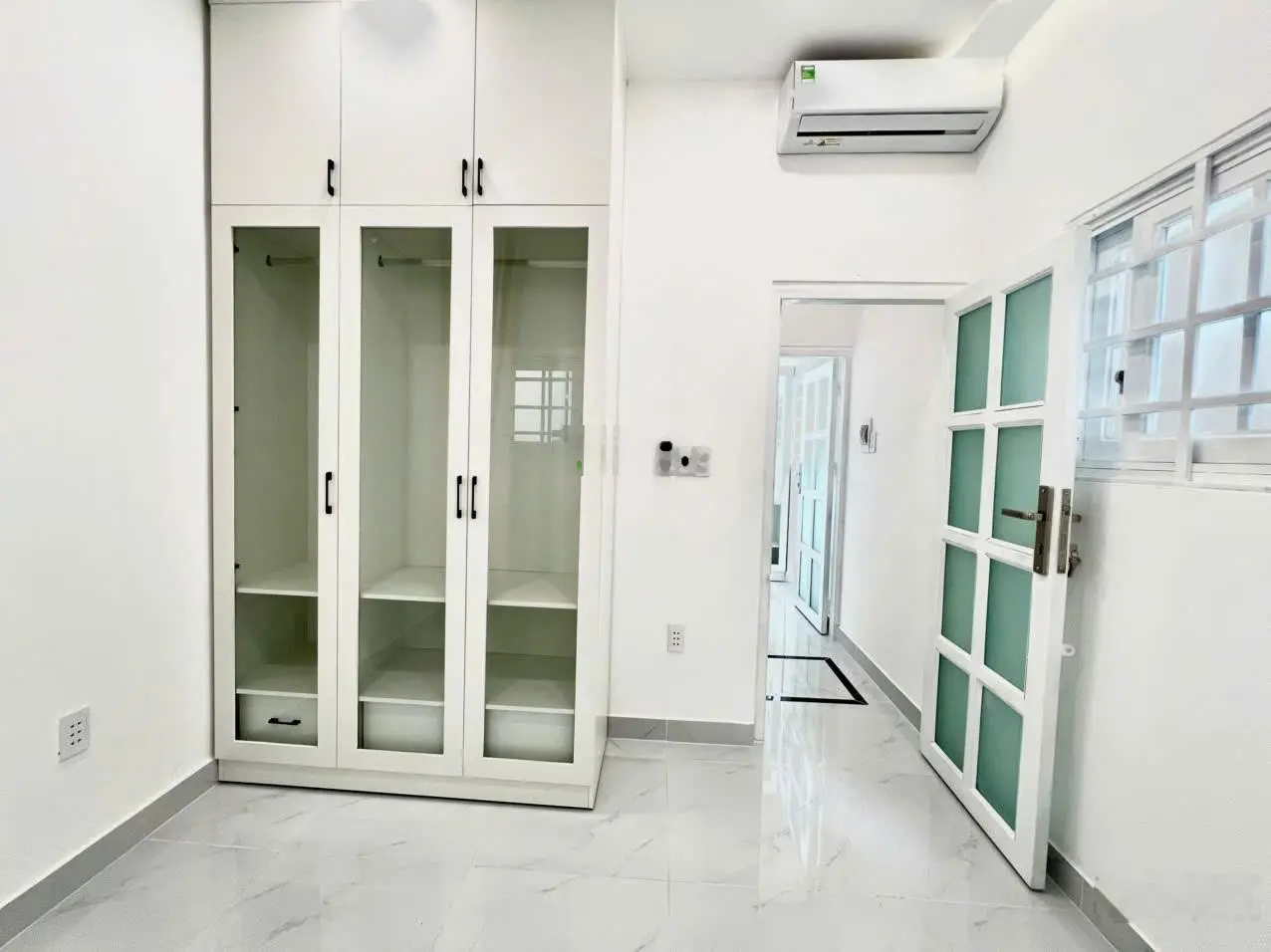 Bán NR 2PN, 1WC, 19,5m2, giá 2,95 tỷ tại Cô Giang, Q1, HCM hàng hot hoa hồng 1%