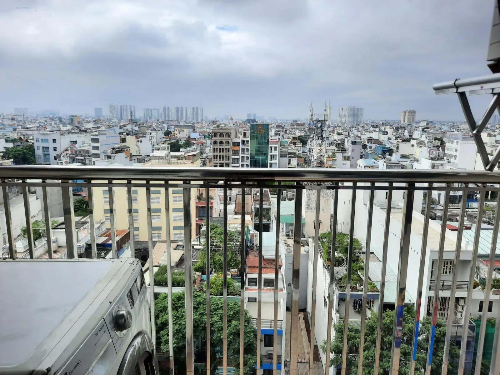 Chính chủ cần bán CH Fortuna Kim Hồng 74m 2PN giá 2,4 tỷ có sổ hồng