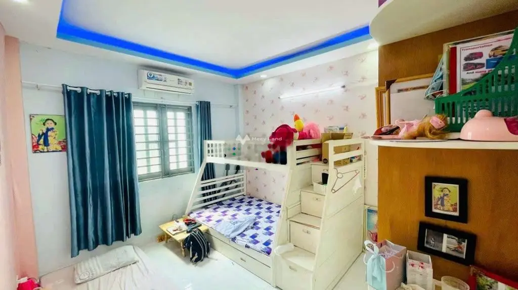 Nhà măt tièn trung mỹ tây