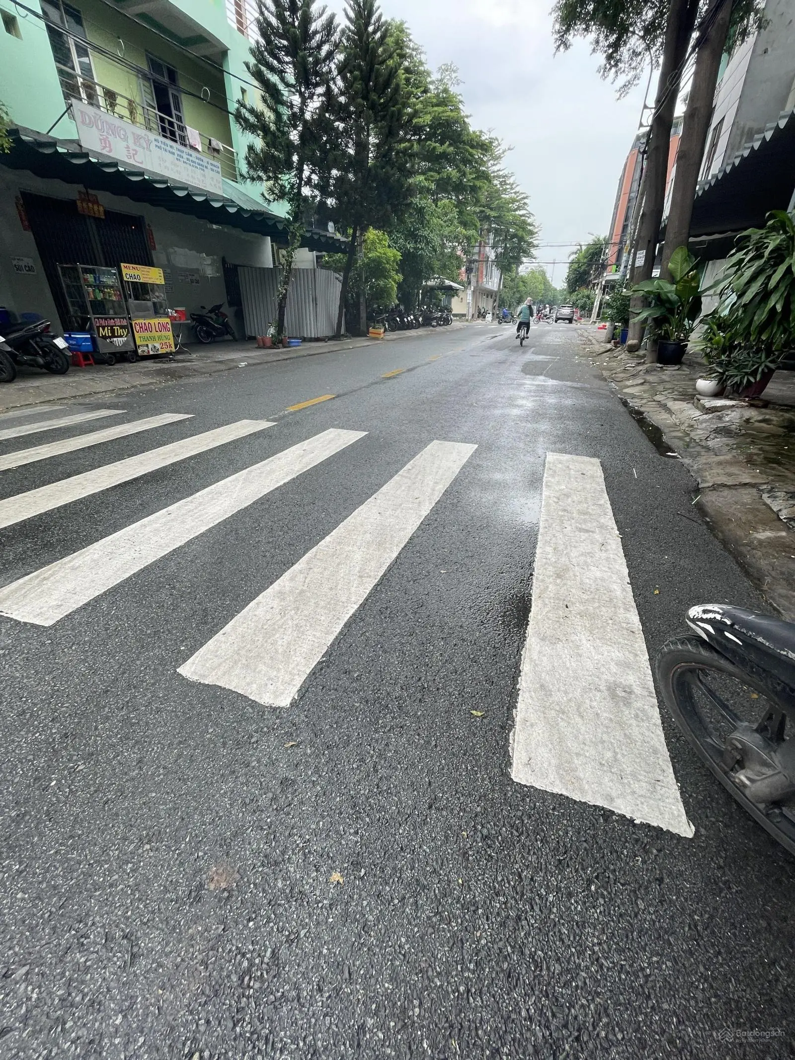 Khu phân lô tên lửa - lô góc lộ lớn sầm uất - nhà 4 tầng 5*20m - ở và kinh doanh