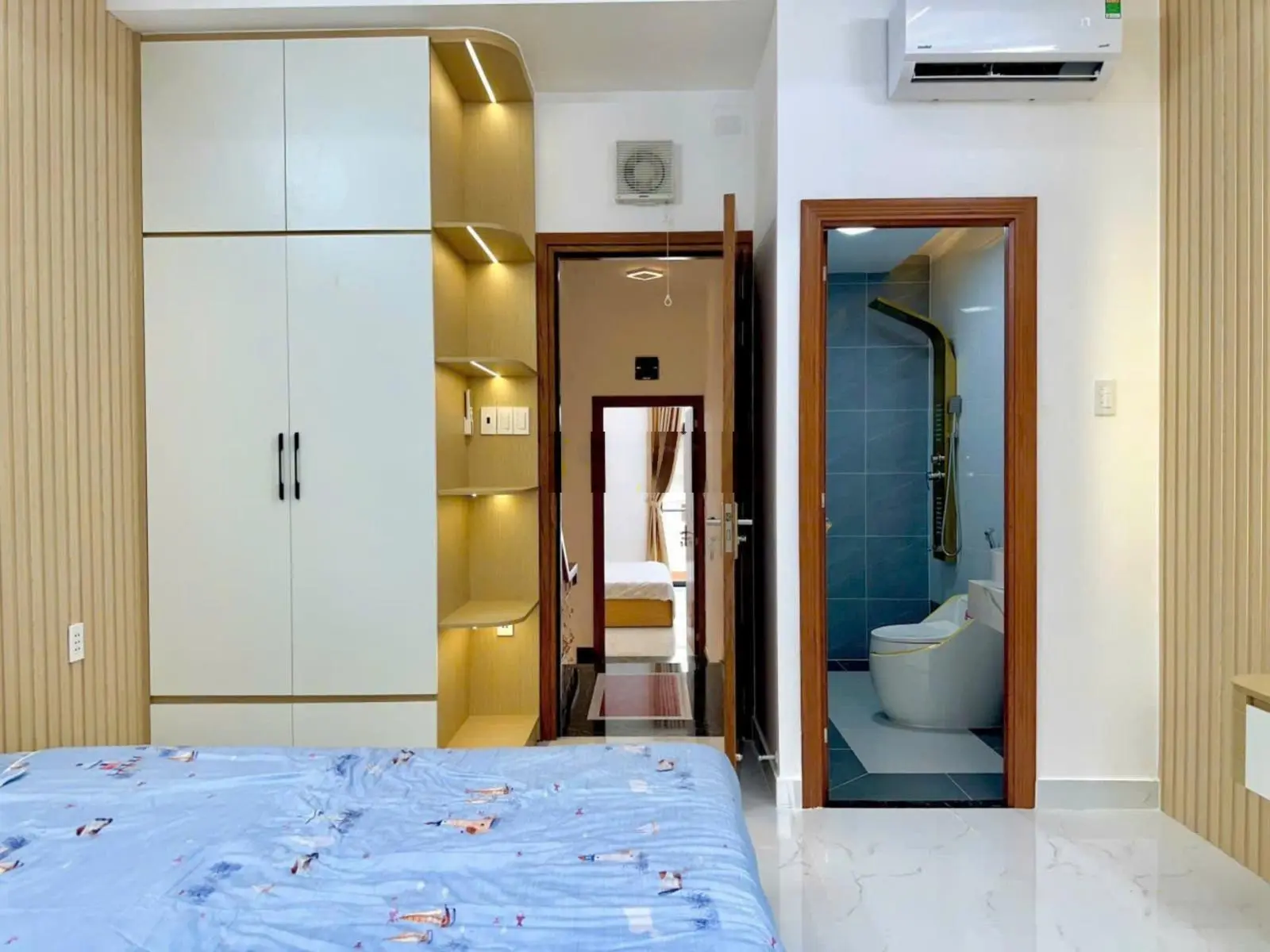 Nhà mới thiết kế sang đường Lê Văn Quới 8tỷ450, hẻm 8m gần Ngã Tư 4 Xã, đúc 5 lầu, nội thất đầy đủ