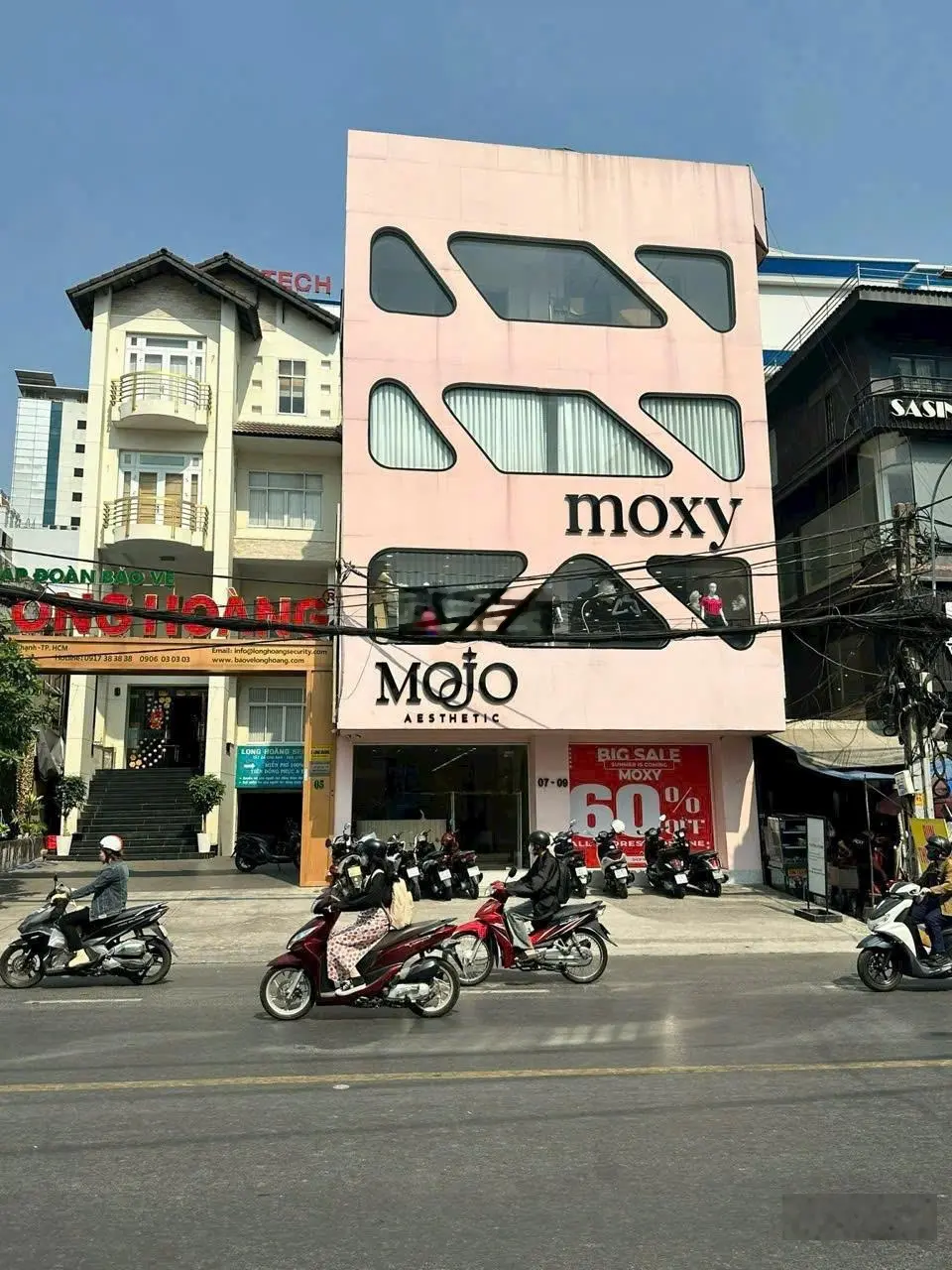 Bán nhà góc 2 mặt tiền Lê Văn Sỹ- Quận 3. DT 5x20m- 3 tầng. HĐ cho thuê 70 triệu/tháng. Giá 27 tỷ