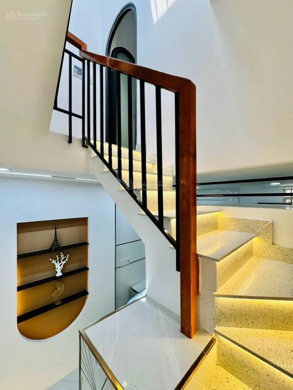 Đầu tư nhà bến xe An Sương tặng nội thất cho KH thiện chí với 60m2 phù hợp cho thuê