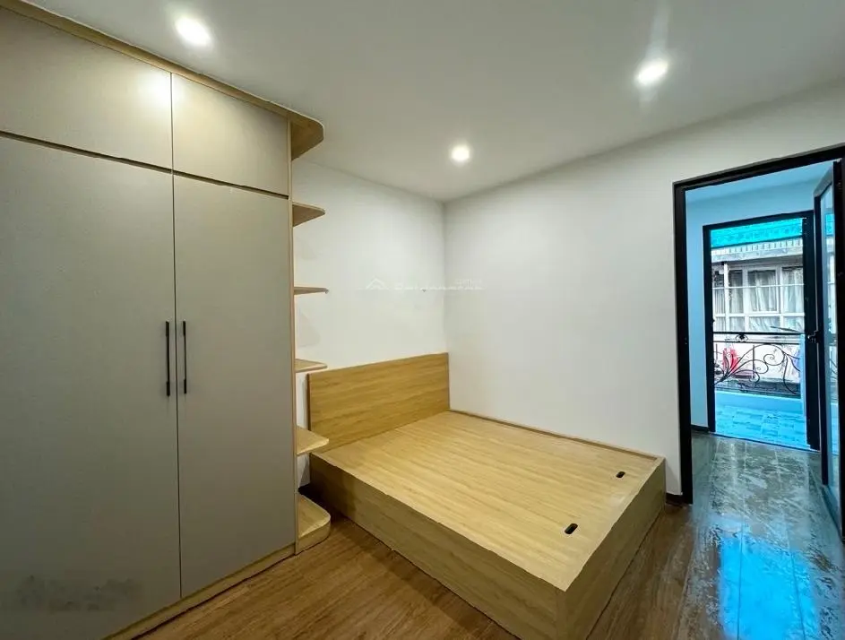Bán nhà mới đẹp - phố Bạch Mai - 38 m2 - 4tầng - dân xây - sát phố - full nội thất - giá: 6.8 tỷ