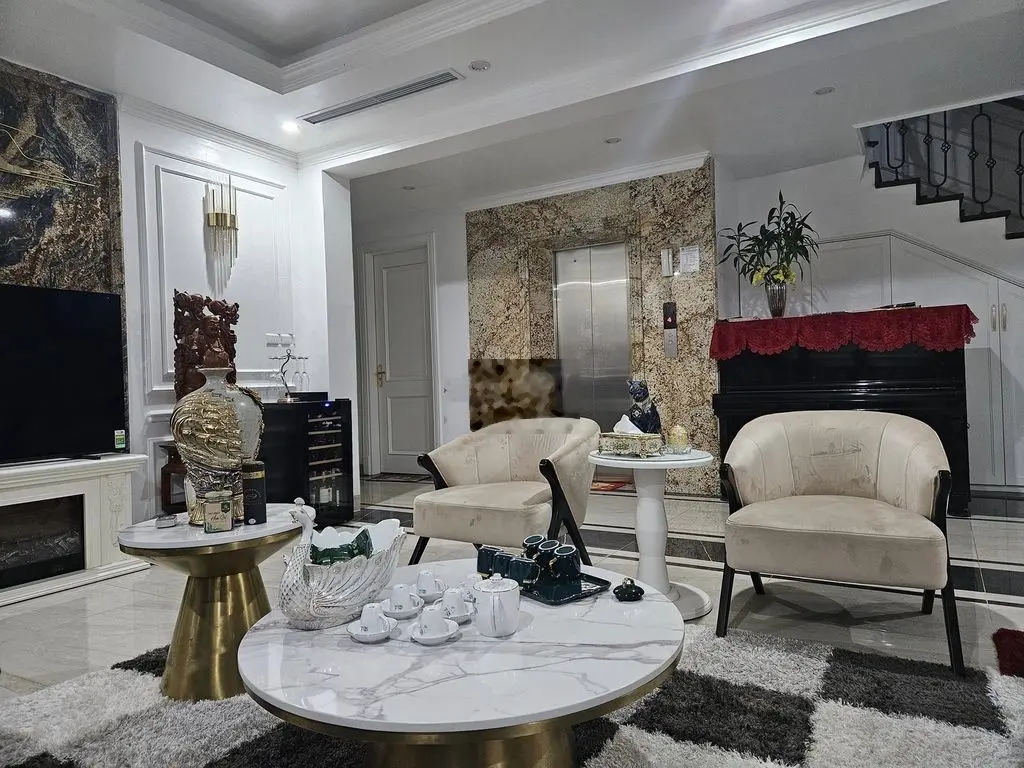 Bán Biệt thự Vạn Phúc-Liễu Giai - 84m2-Thực tế 110M2 - 4 tầng - 30 Tỷ