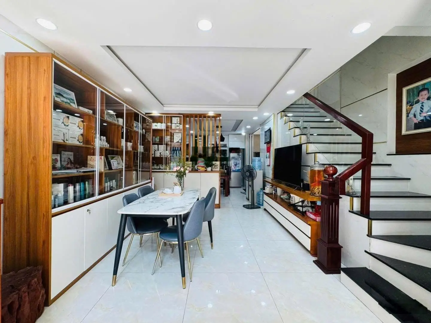 Gia đình tôi cần bán nhà đường kỳ đồng, phường 9, quận 3 - giá:5tỷ200/78m2 (5,2x15m). pháp lý chuẩn
