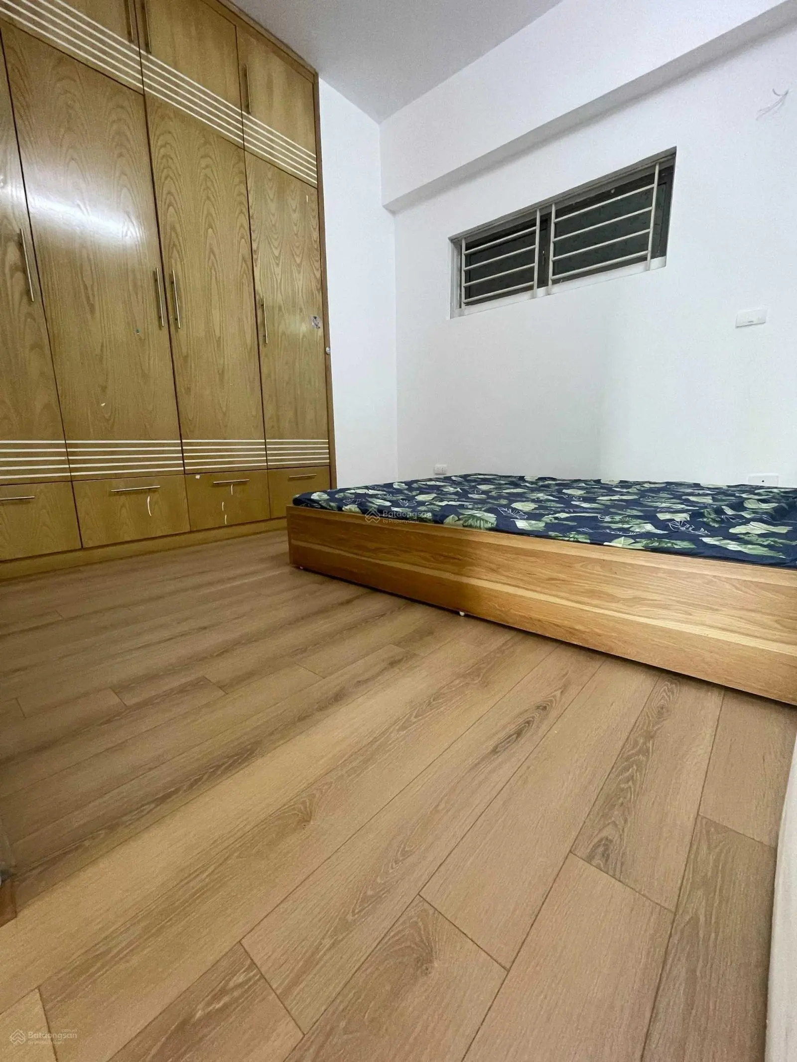 Bán gấp căn hộ 70m2 tầng trung tại CT4 Xa La - sổ hồng - hỗ trợ bank