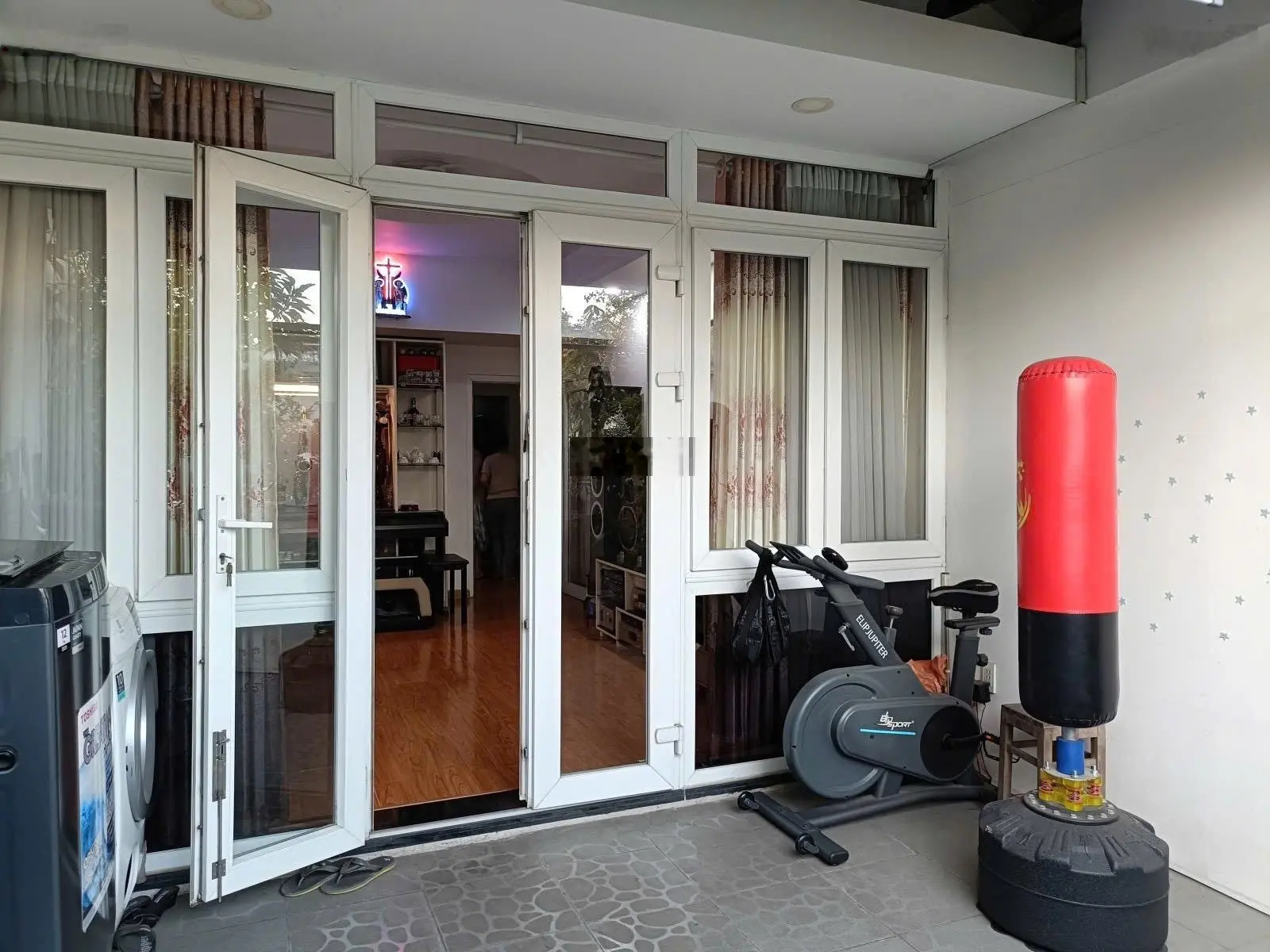 Giảm 1tỷ5! Bán gấp nhà 4 tầng HXH 10m trải nhựa thông Bùi Đình Túy, DT(4,3x17m) nở hậu. Gía 13 tỷ7