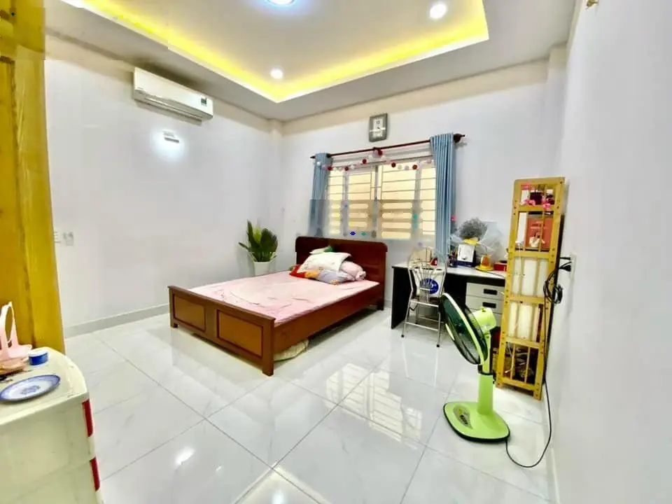 4x15m, 4 tầng, HĐ thuê 30tr, nhà hẻm 6m Đinh Tiên Hoàng, gần cầu Bông, giá 12.5 tỷ