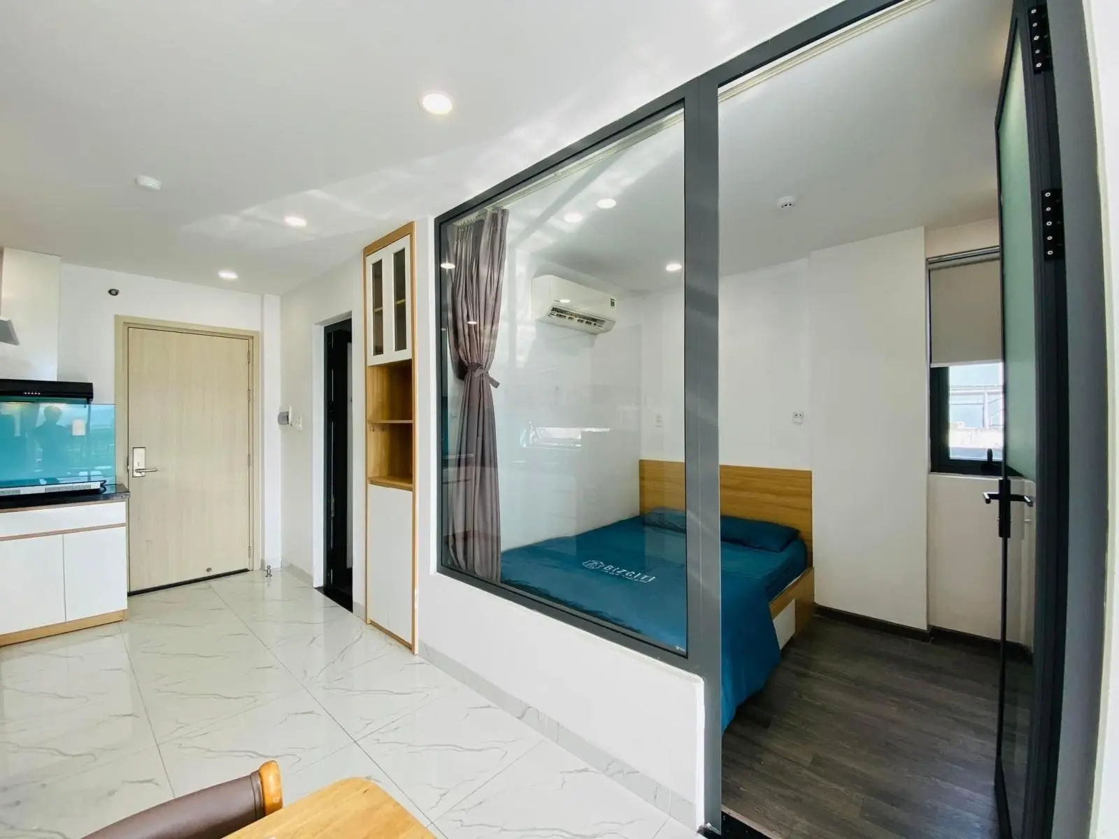 Chào bán toà căn hộ vip nhất sông Hàn 131.2m2, 8 tầng 20 phòng, doanh thu 130 triệu/tháng