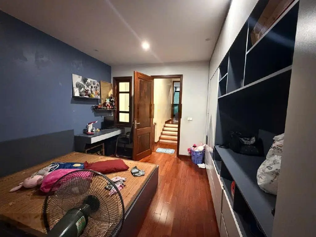 Bán nhà Ô Cách, Long Biên DT 70m2, view hồ điều hòa, ô tô đỗ cửa, tiện ích ngập tràn - ở sướng