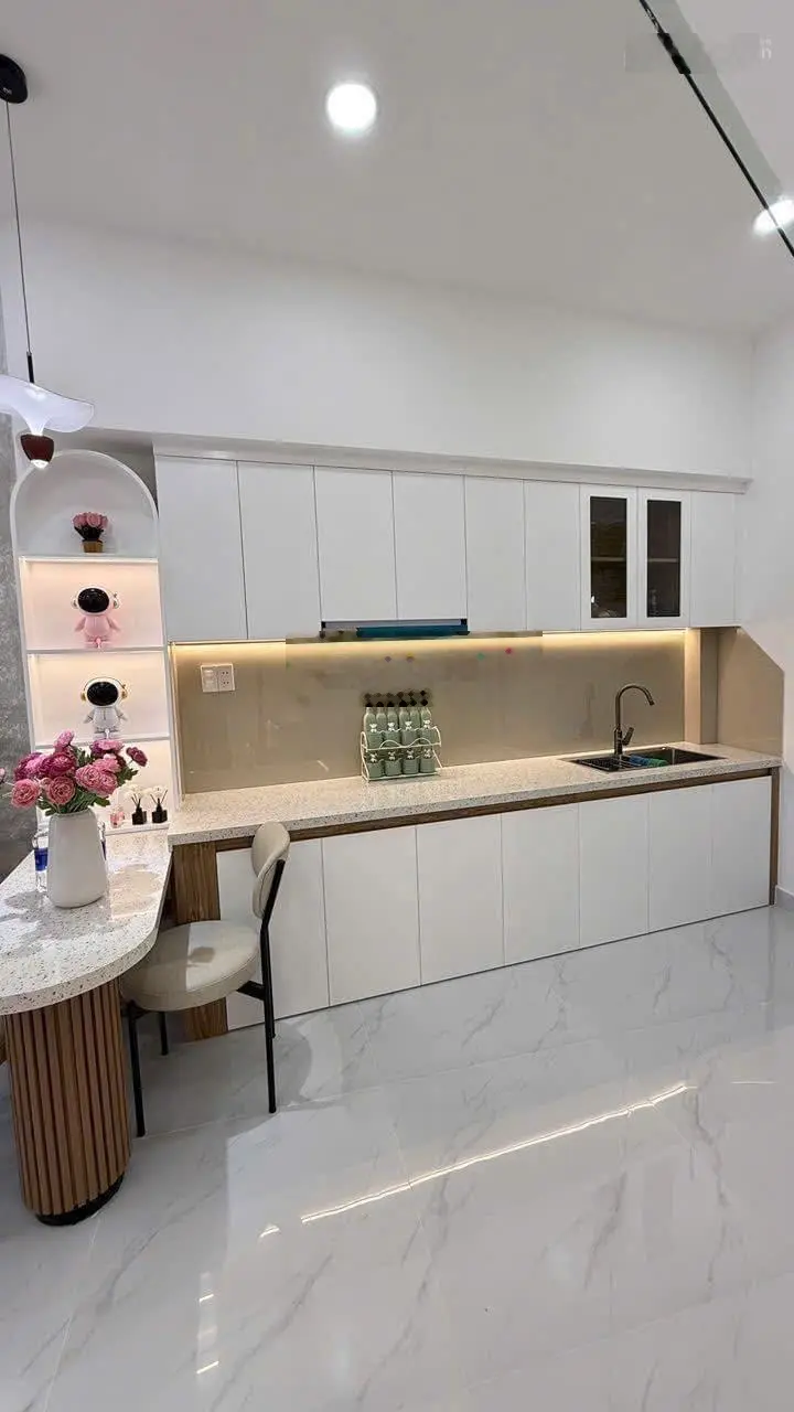 Lên sóng nhà đẹp bán nhanh! Đường Nguyễn Chính Sắt Phường 13 Quận Tân Bình,DT:30,4m2/2 Tỷ 950,HXH