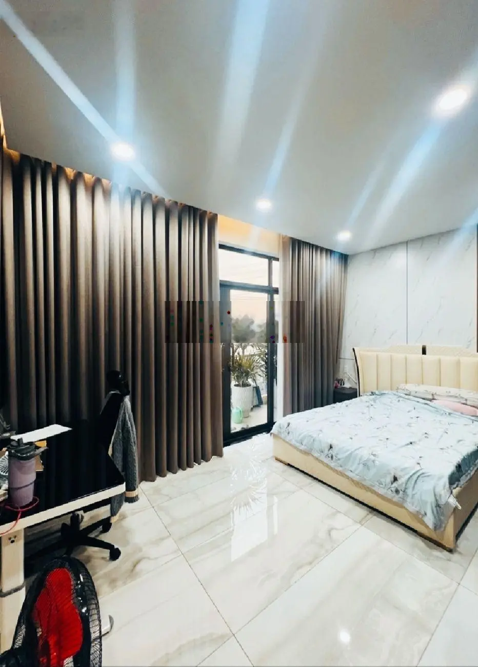 Bán biệt thự vip Hồ Ngọc Lãm, An Lạc, Bình Tân, DT 200m2 - 10 x 20m - 3 tầng, giá 19.9 tỷ TL