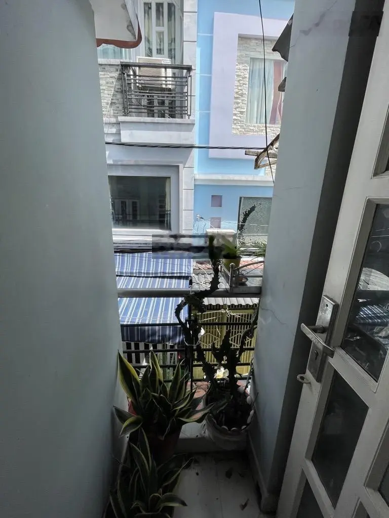 QUẬN 4- NHà 3 LẦU, 3WC, Đường trước nhà 3,6m, 3,45 tỷ,