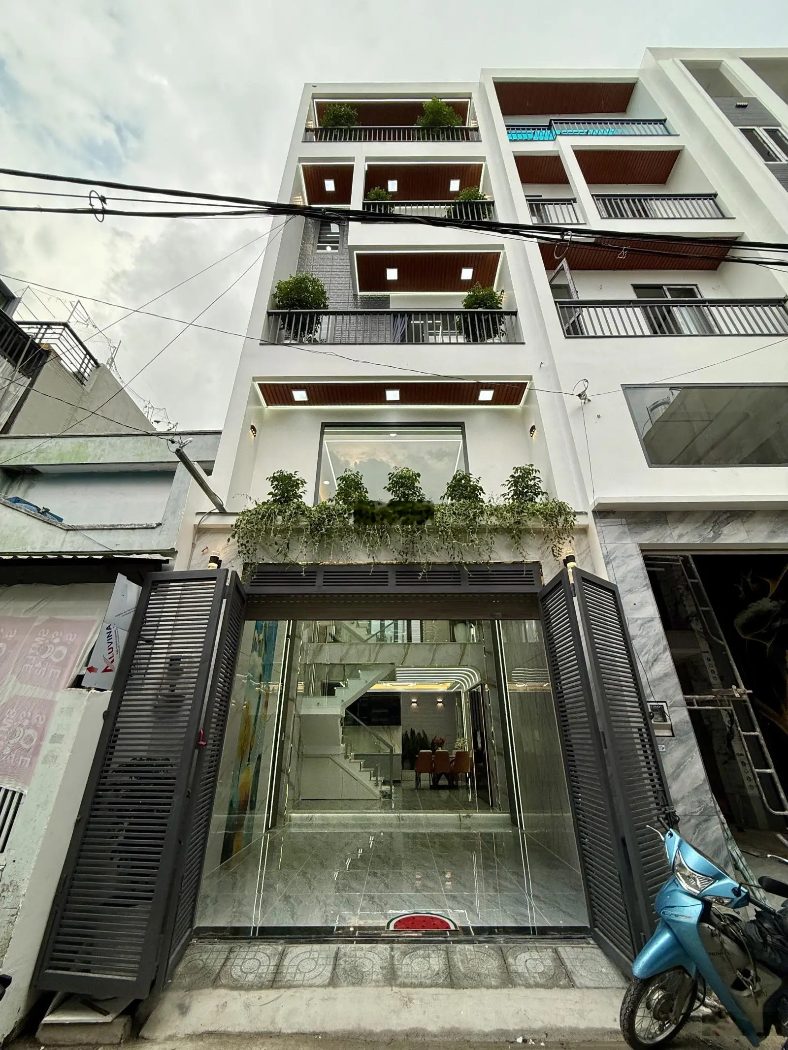 Nhà bên Chợ Hạt Điều, đường Dương Thị Mười, DT:4,5x13M, Lửng, 3Lầu, 4PN, Gara ô tô, Sân thượng, Q12