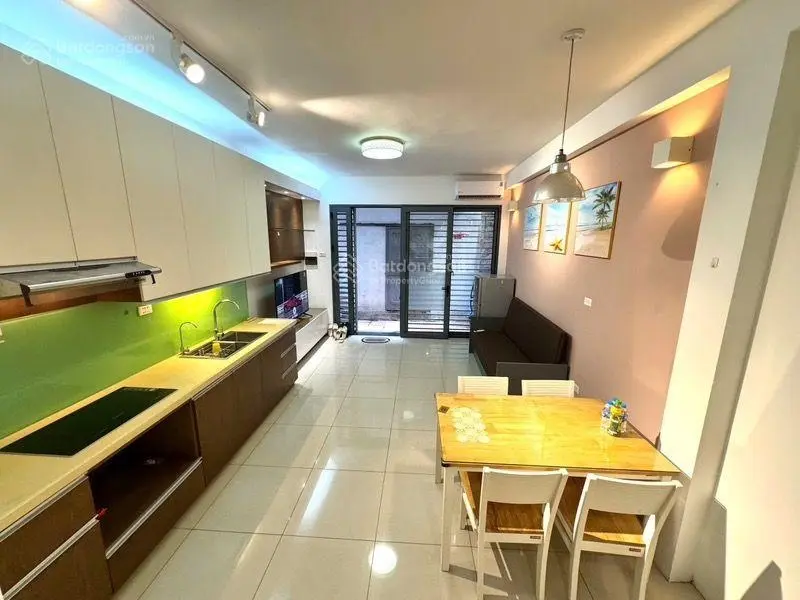 Bán nhà bồ đề, long biên,37m2 chỉ, 7,5 tỷ gần ô tô tránh hồ điều hòa, trường qt, chợ,ở sướng.