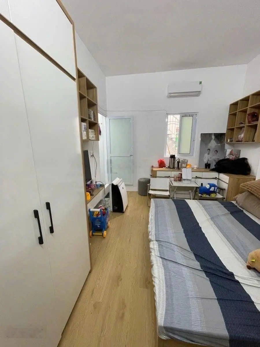 Bạch Mai, Hai Bà Trưng. DT 31m² x 4 tầng, MT 4,6m, giá 5,4 tỷ. Ngõ nông gần phố.