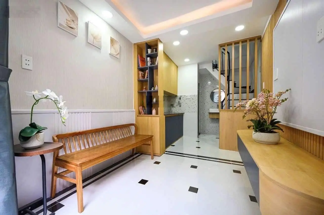 Bán giá rẻ nhất khu vực, nhà 2 tầng Đinh Bộ Lĩnh cho con du học, DT 20m2, Hẻm ba gác, Chỉ 1.9 tỷ