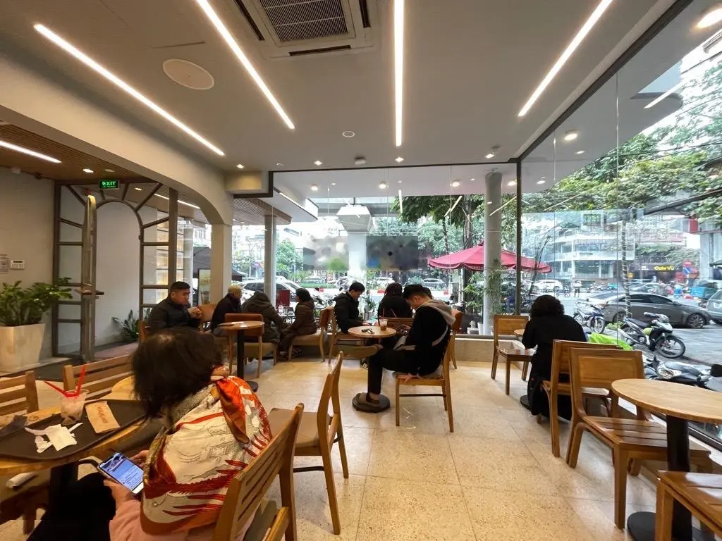 MẶT PHỐ NGUYỄN KHUYẾN - VĂN QUÁN HÀ ĐÔNG- kinh doanh- vỉa hè rộng- gần hồ