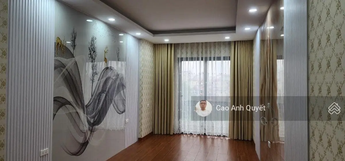 Bán nhà mặt Phố Quận Cầu Giấy 70m2 8T MT 6m vỉa hè 2 bên 34 tỷ Nguyễn Khang