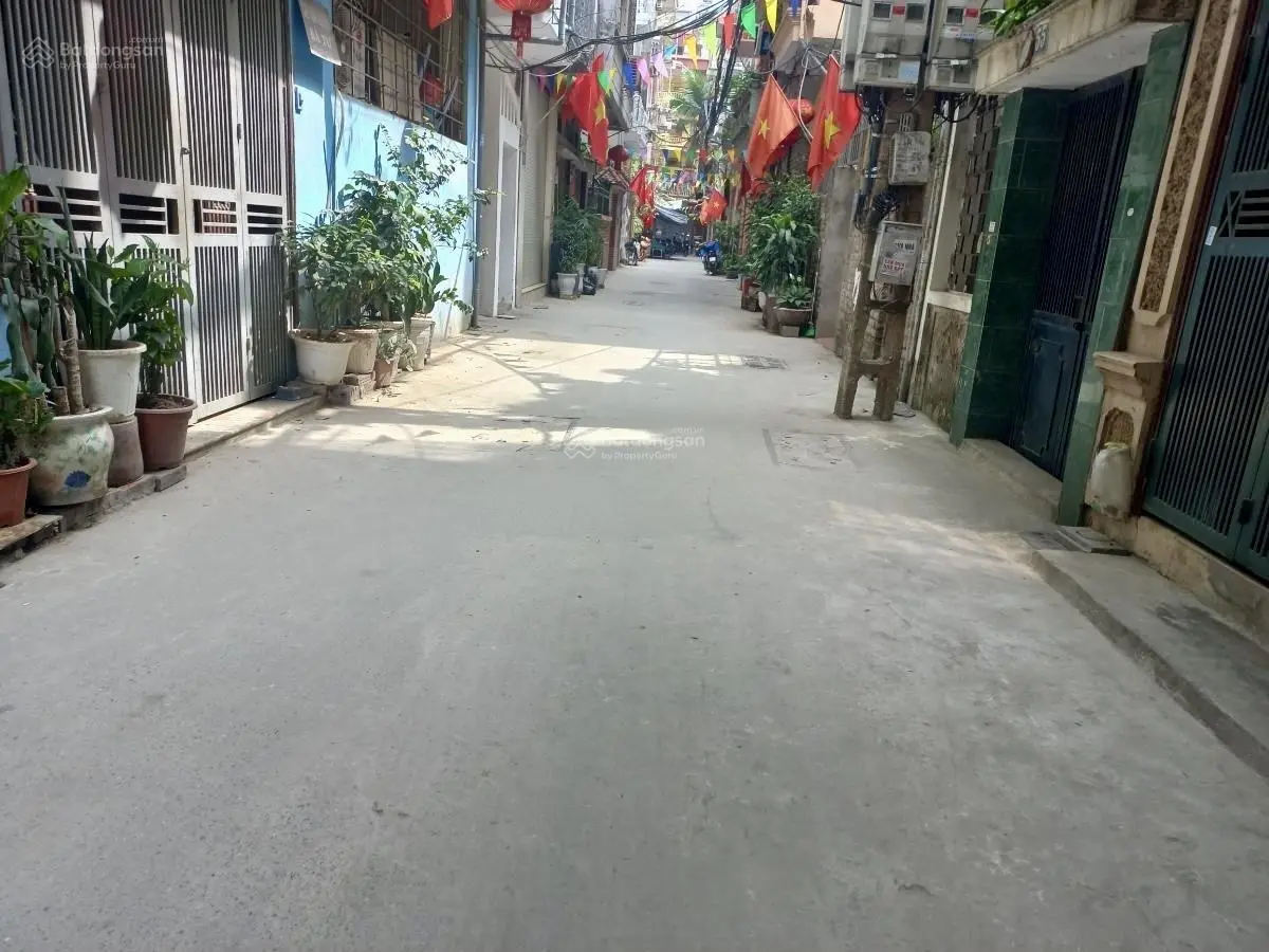 Chính chủ bán nhà trường chinh - 38m - 4 tầng - mt 3.1m - giá 12.5 tỷ - kinh doanh - ô tô đỗ cửa