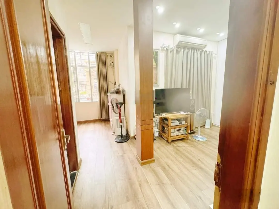 Hot, ĐƯỜNG LÁNG-ĐỐNG ĐA-HÀ NỘI, DT: 68/49m2 x 6 Tầng-MT:4,2m / Giá: 9,25 Tỷ
