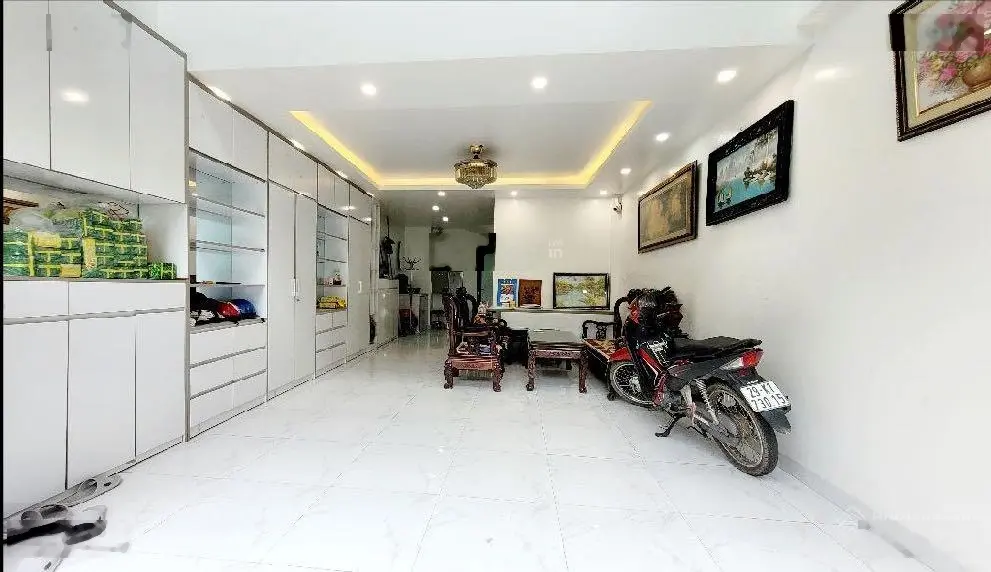 Cổ Linh nhà đẹp 7 tầng thang máy xịn full nội thất oto vào nhà nhiều tiện ích khách mua chỉ việc ở