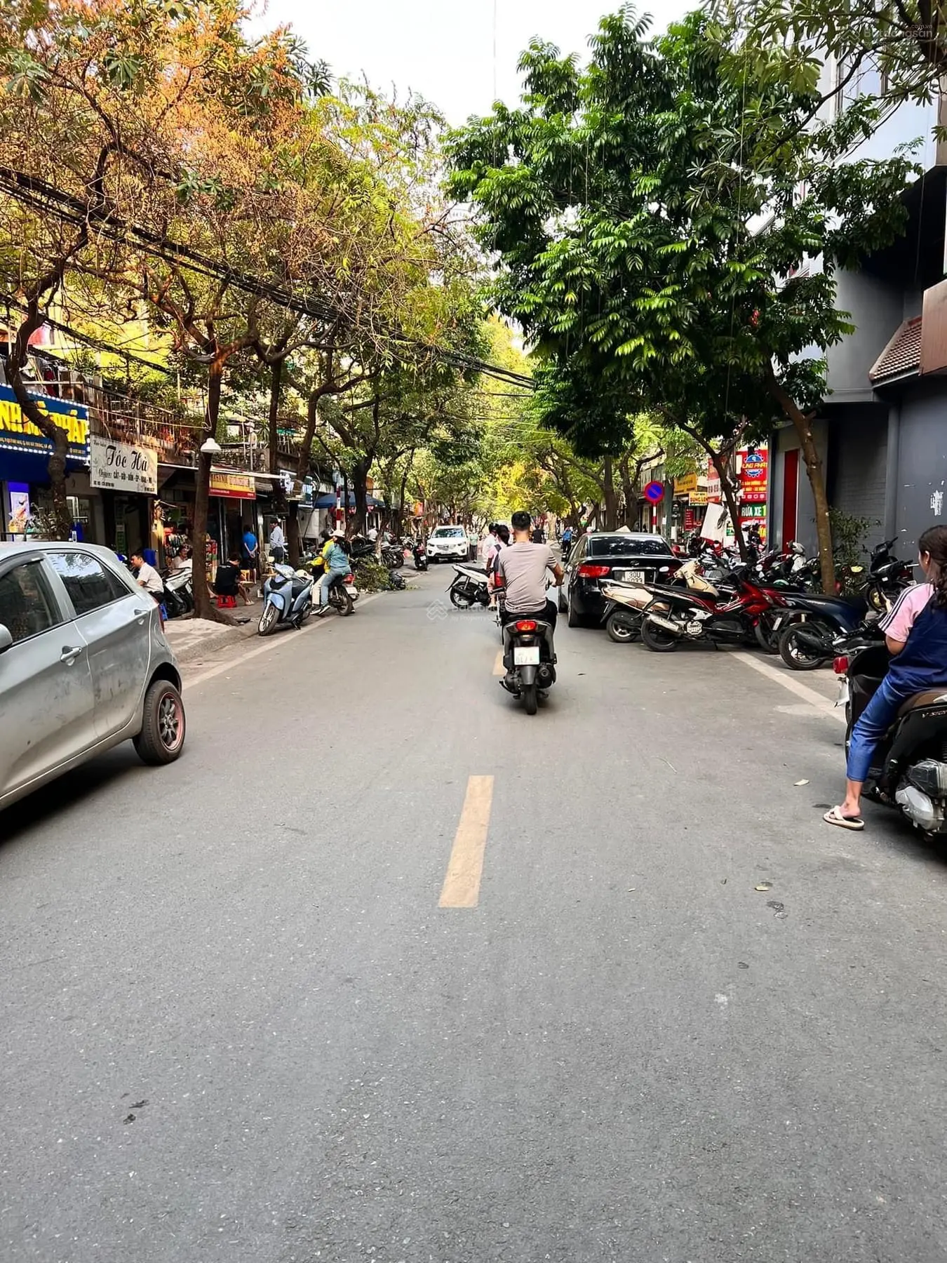 Bán nhà biệt thự sân vườn lê duẩn-đống đa lô góc 3 thoáng,ô tô tránh gần hồ 102m2/5t/8.2mmt 18tỷ